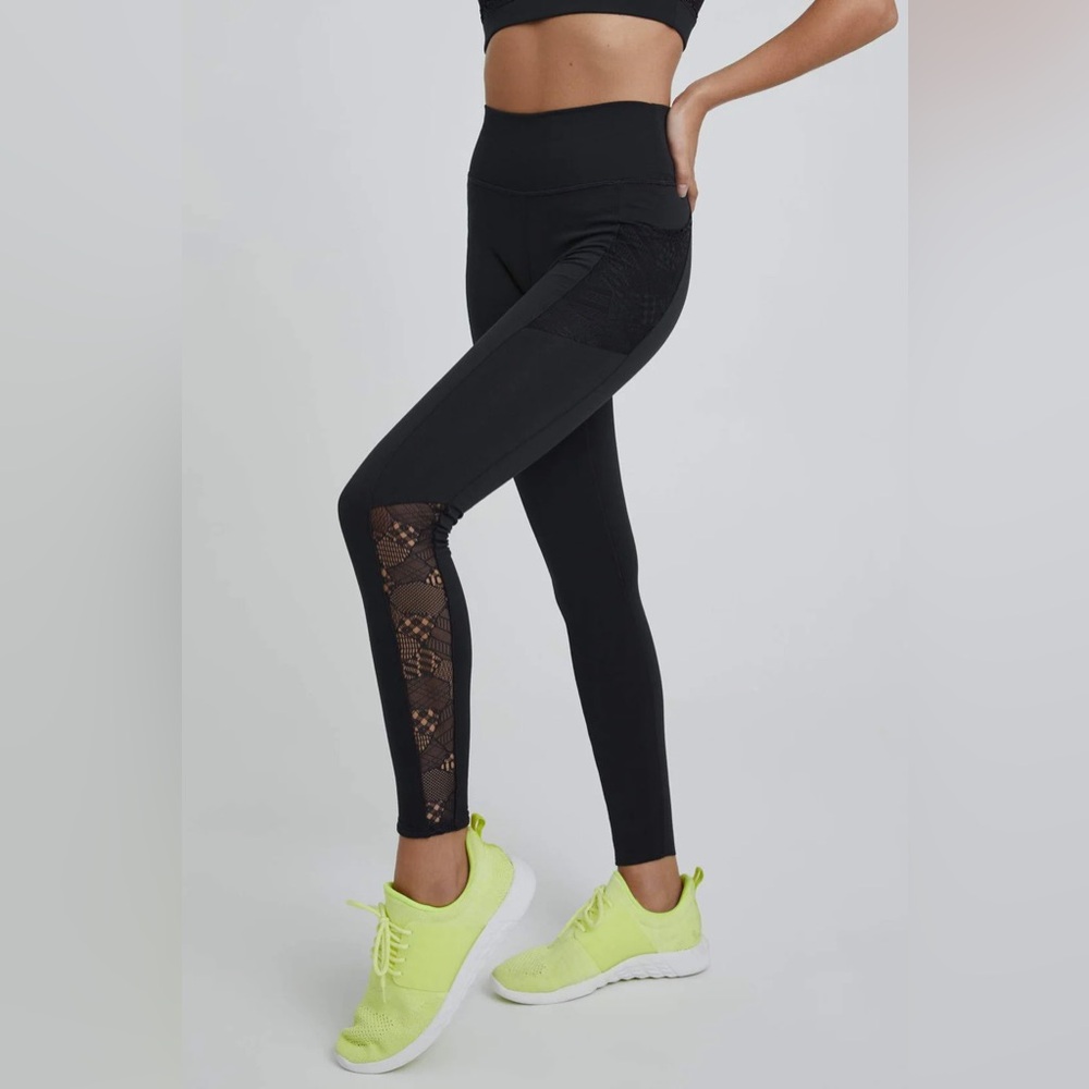 NWT WEAR IT TO HEART POCKET LEGGINGS BLACK XS #112